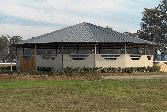 Round Yard With Concrete Walls